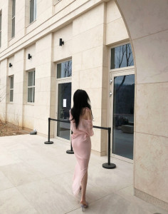 평화의 숨결을 담은 비둘기 깃털 목걸이 | 